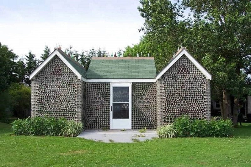 house made entirely of bottles